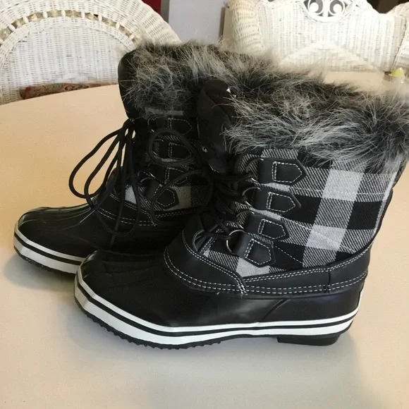 WOMENS TAMARACK WATERPROOF INSULATED DUCK BOOTS - Picture 1 of 12